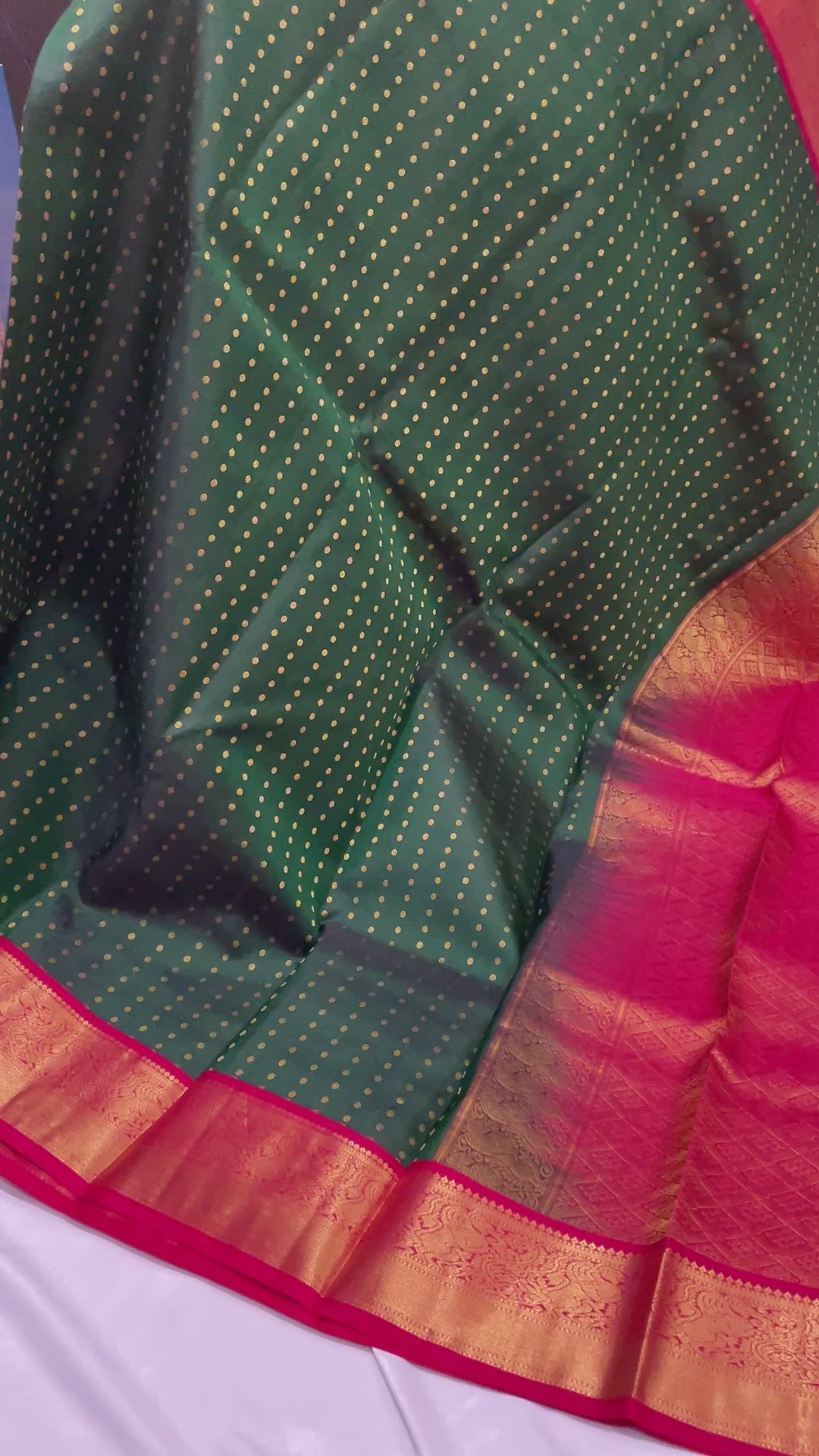 Bottle Green With Red Colour Combinations Dotted Design Kanchipuram Silk Saree